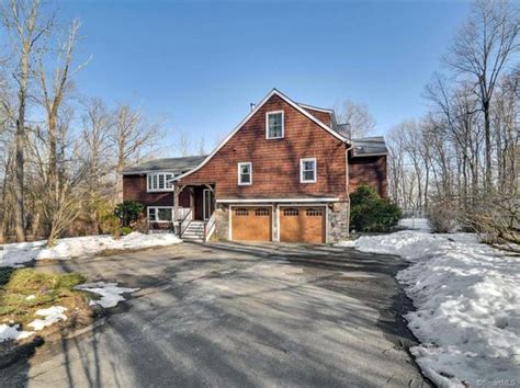 It contains 4 bedrooms and 3 bathrooms. . Zillow redding ct